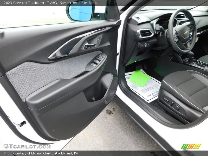 Front Seat of 2023 TrailBlazer LT AWD