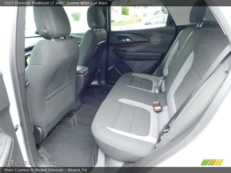 Summit White / Jet Black 2023 Chevrolet TrailBlazer LT AWD