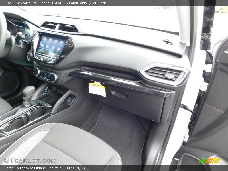 Summit White / Jet Black 2023 Chevrolet TrailBlazer LT AWD