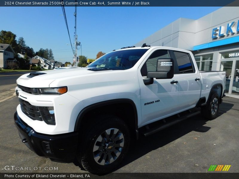 Summit White / Jet Black 2024 Chevrolet Silverado 2500HD Custom Crew Cab 4x4