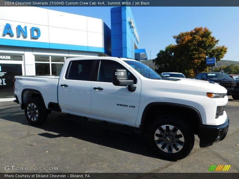 Summit White / Jet Black 2024 Chevrolet Silverado 2500HD Custom Crew Cab 4x4