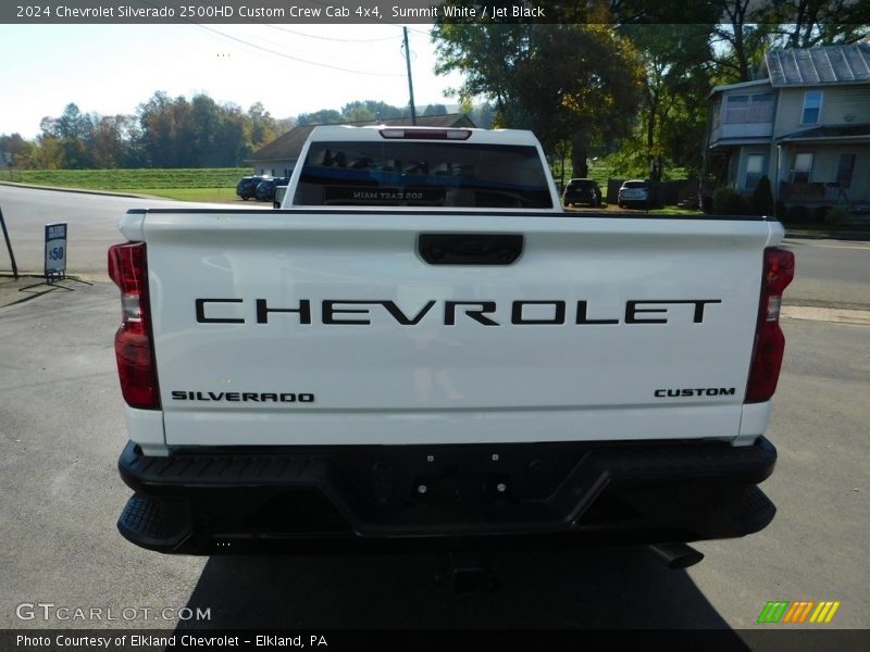 Summit White / Jet Black 2024 Chevrolet Silverado 2500HD Custom Crew Cab 4x4