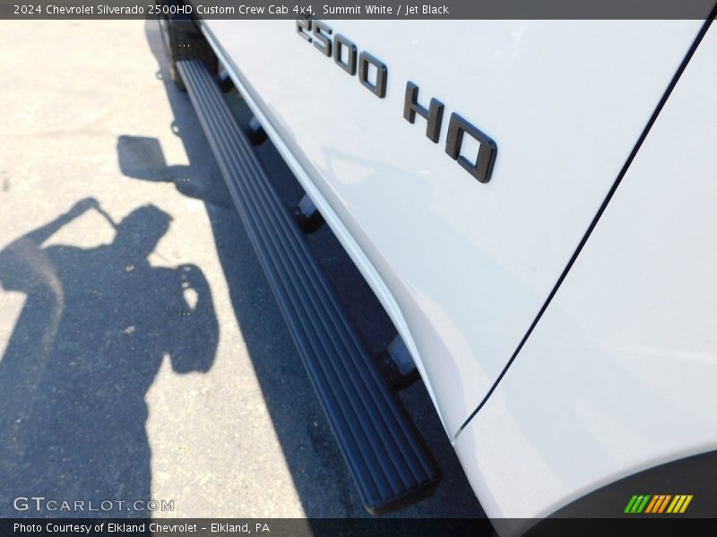  2024 Silverado 2500HD Custom Crew Cab 4x4 Logo