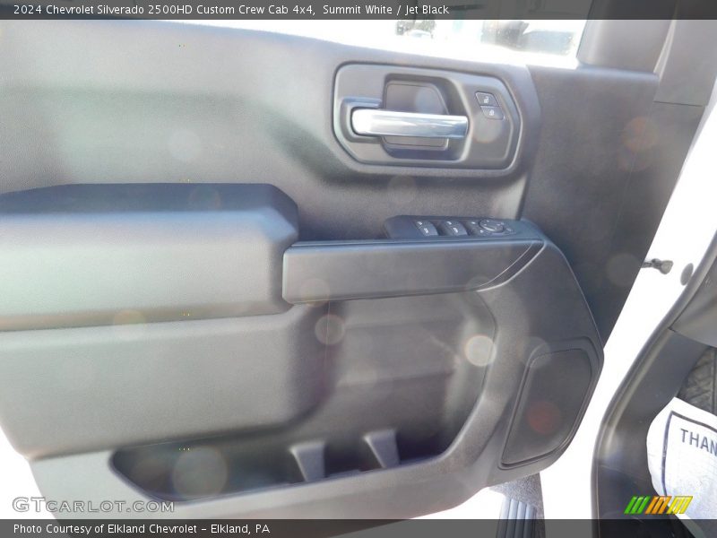 Summit White / Jet Black 2024 Chevrolet Silverado 2500HD Custom Crew Cab 4x4