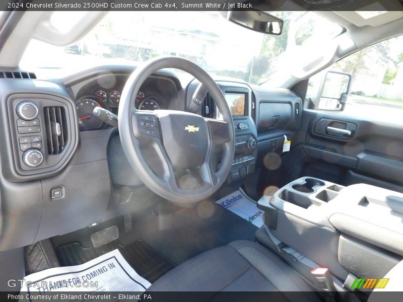 Summit White / Jet Black 2024 Chevrolet Silverado 2500HD Custom Crew Cab 4x4