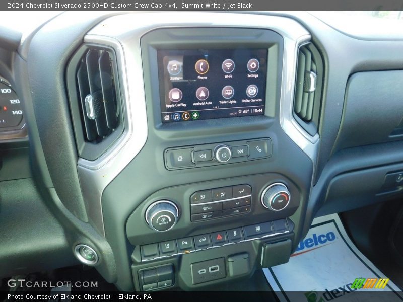 Summit White / Jet Black 2024 Chevrolet Silverado 2500HD Custom Crew Cab 4x4
