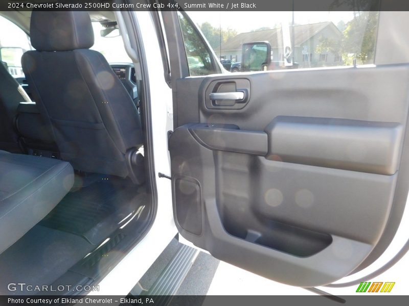 Summit White / Jet Black 2024 Chevrolet Silverado 2500HD Custom Crew Cab 4x4
