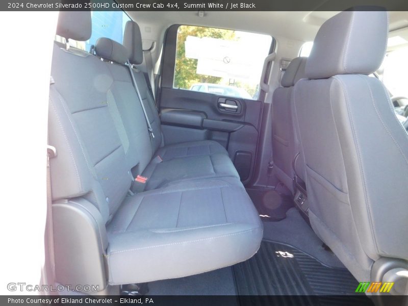 Summit White / Jet Black 2024 Chevrolet Silverado 2500HD Custom Crew Cab 4x4