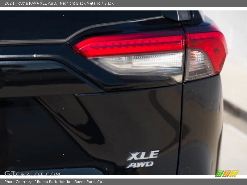  2021 RAV4 XLE AWD Logo