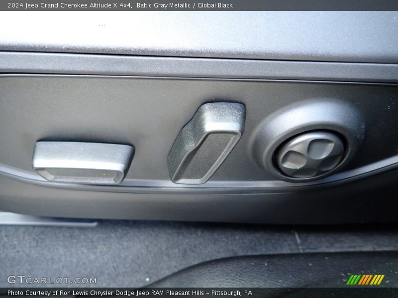 Baltic Gray Metallic / Global Black 2024 Jeep Grand Cherokee Altitude X 4x4
