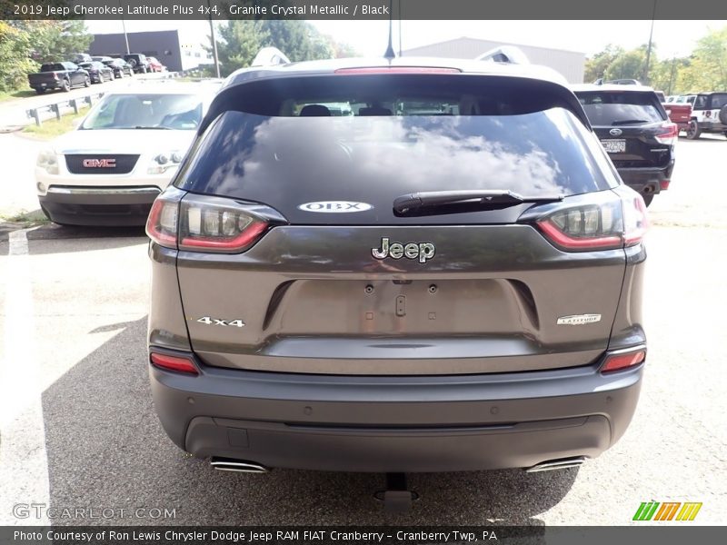 Granite Crystal Metallic / Black 2019 Jeep Cherokee Latitude Plus 4x4