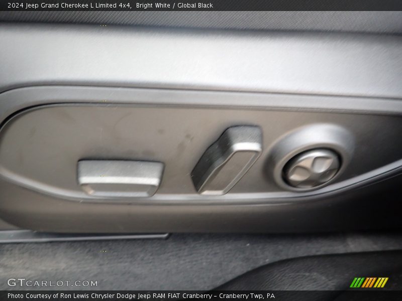 Front Seat of 2024 Grand Cherokee L Limited 4x4