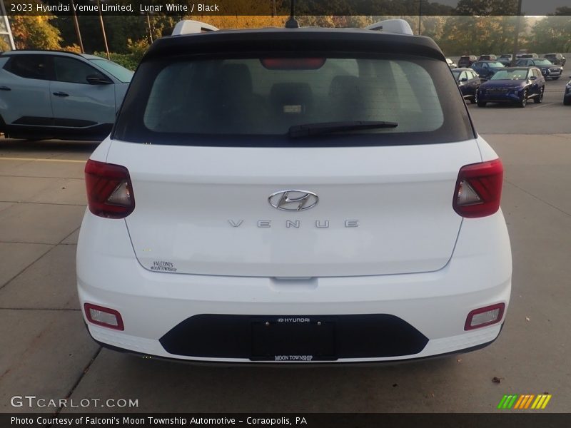 Lunar White / Black 2023 Hyundai Venue Limited