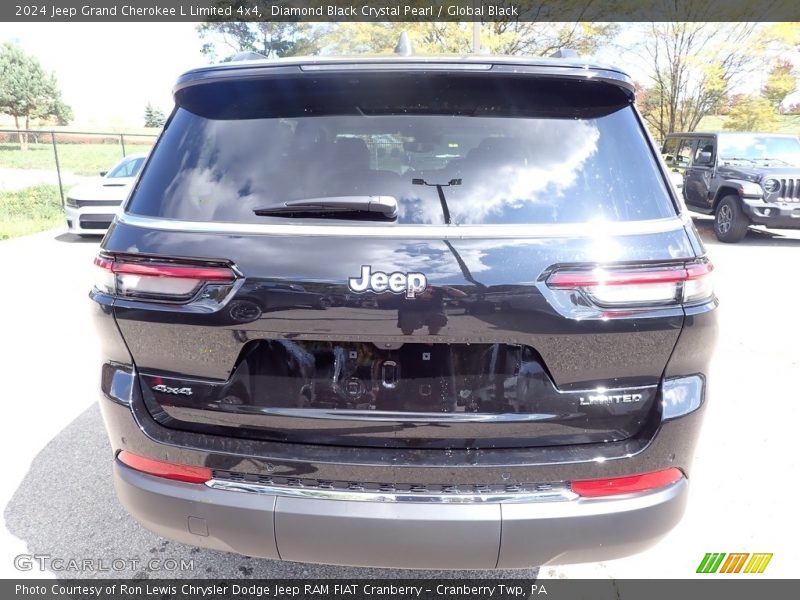 Diamond Black Crystal Pearl / Global Black 2024 Jeep Grand Cherokee L Limited 4x4