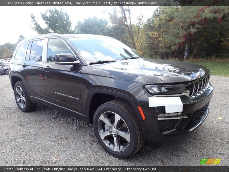 Rocky Mountain Pearl / Wicker Beige/Global Black 2023 Jeep Grand Cherokee Limited 4x4