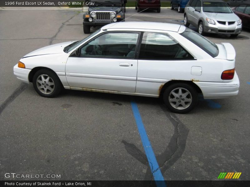 Oxford White / Gray 1996 Ford Escort LX Sedan