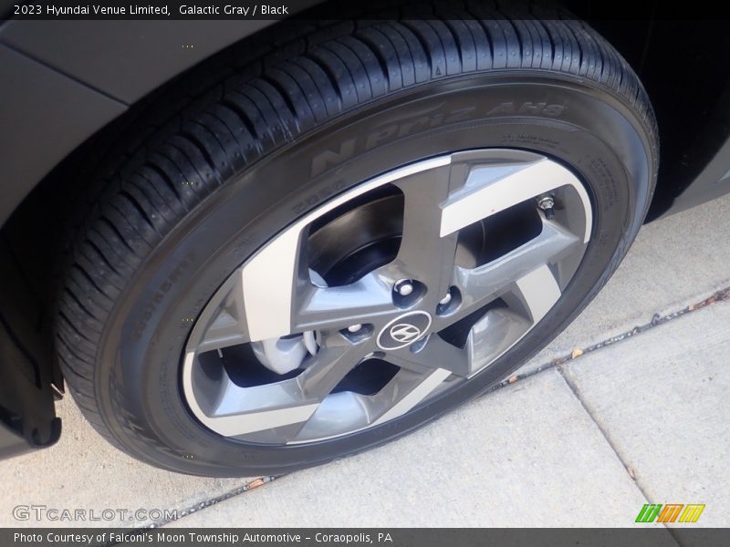 Galactic Gray / Black 2023 Hyundai Venue Limited