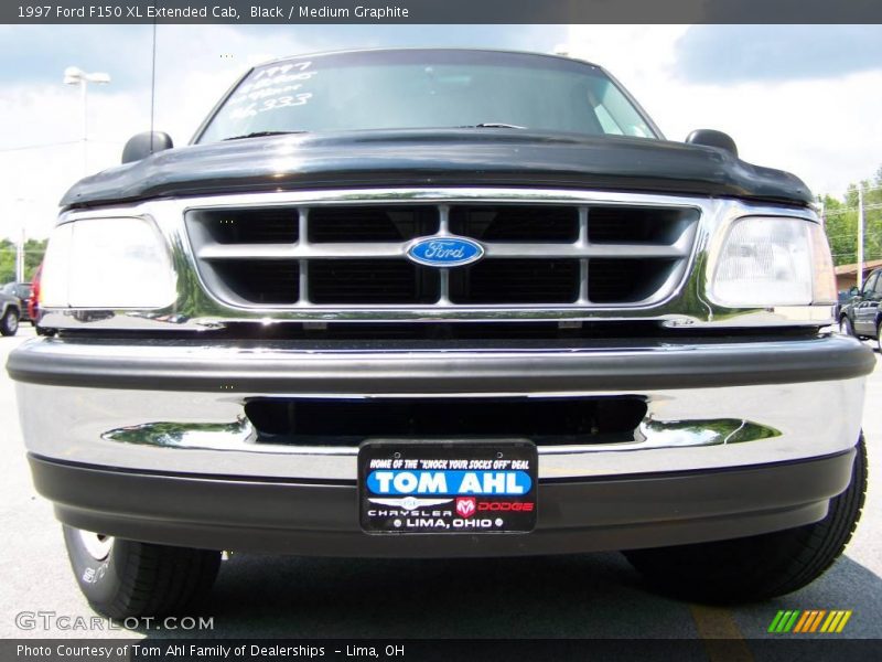 Black / Medium Graphite 1997 Ford F150 XL Extended Cab