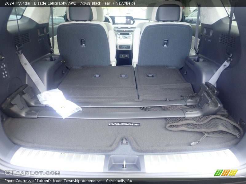 Abyss Black Pearl / Navy/Beige 2024 Hyundai Palisade Calligraphy AWD