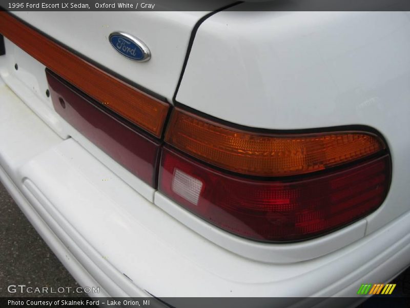 Oxford White / Gray 1996 Ford Escort LX Sedan
