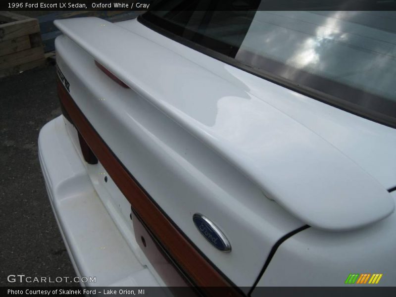 Oxford White / Gray 1996 Ford Escort LX Sedan