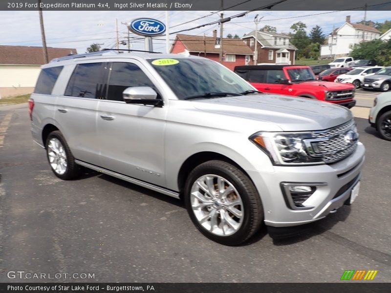 Front 3/4 View of 2019 Expedition Platinum 4x4