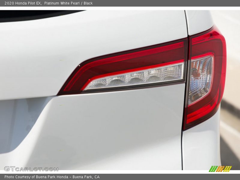 Platinum White Pearl / Black 2020 Honda Pilot EX