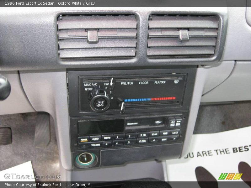 Oxford White / Gray 1996 Ford Escort LX Sedan