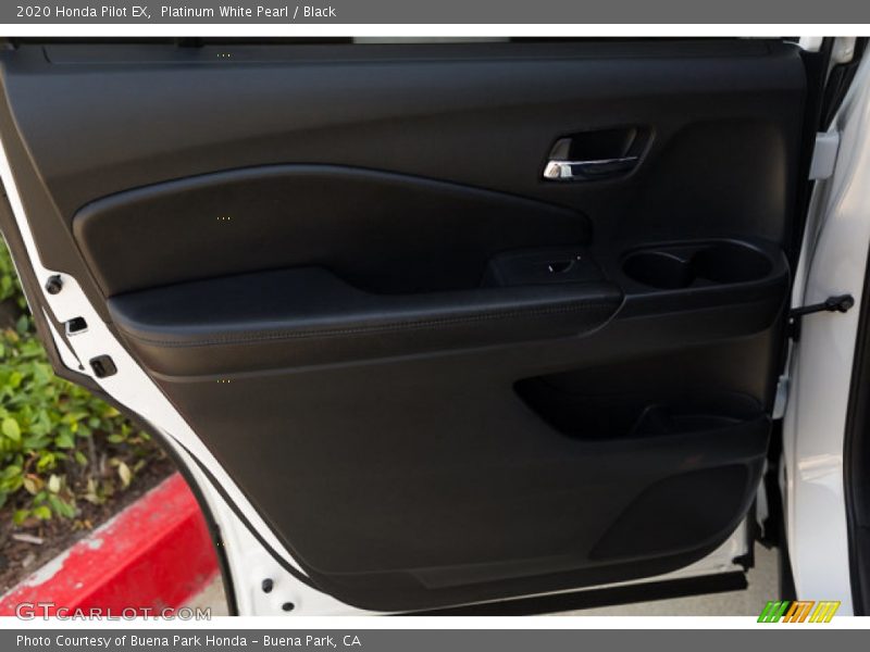 Platinum White Pearl / Black 2020 Honda Pilot EX