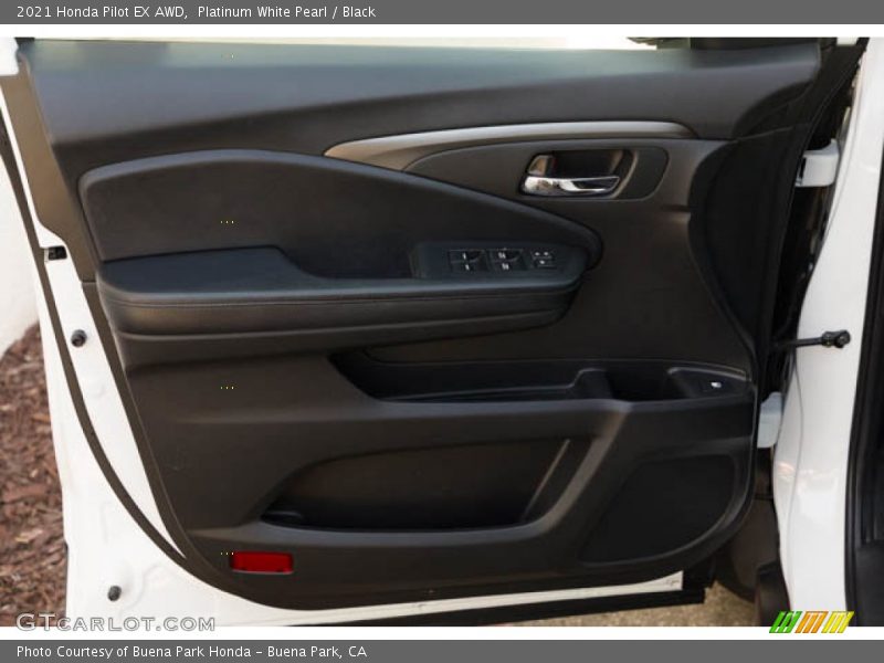 Platinum White Pearl / Black 2021 Honda Pilot EX AWD