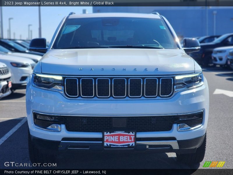 Bright White / Global Black 2023 Jeep Wagoneer L Series III 4x4