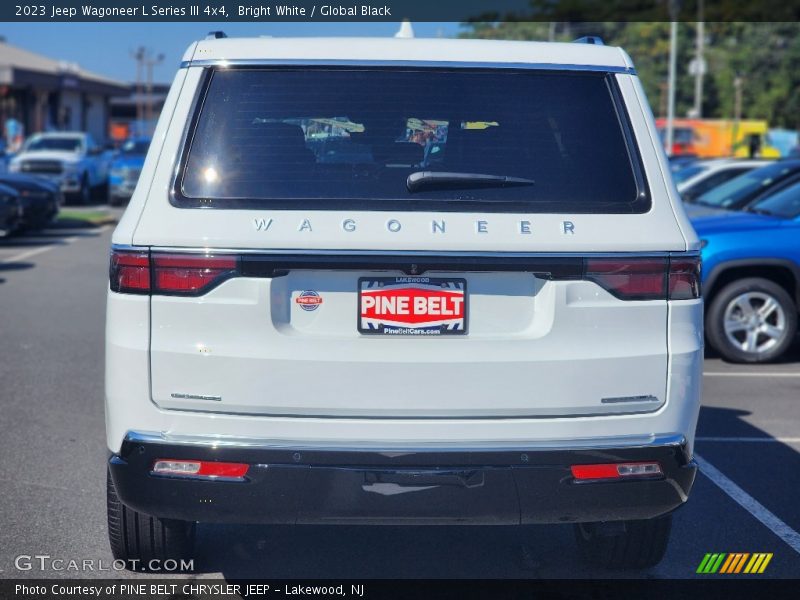Bright White / Global Black 2023 Jeep Wagoneer L Series III 4x4