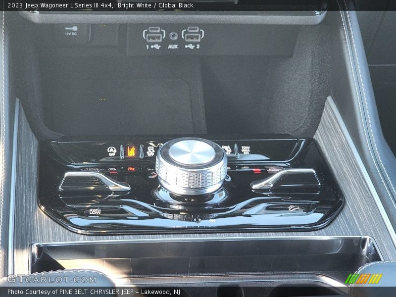 Bright White / Global Black 2023 Jeep Wagoneer L Series III 4x4