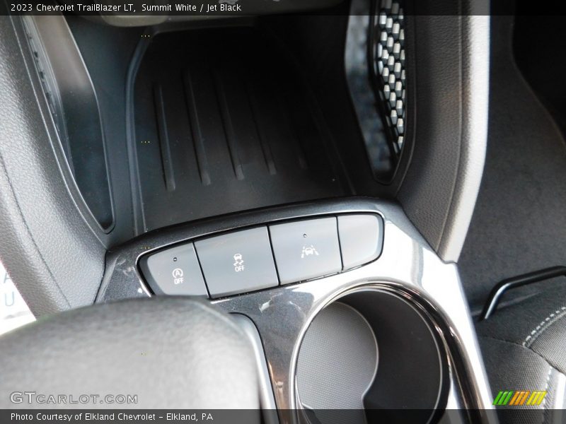 Summit White / Jet Black 2023 Chevrolet TrailBlazer LT