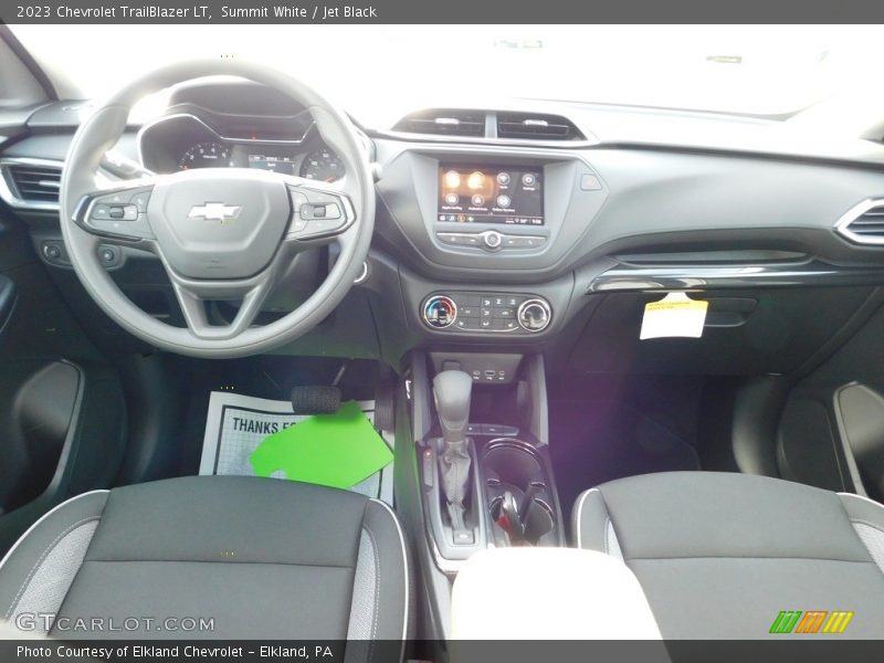 Summit White / Jet Black 2023 Chevrolet TrailBlazer LT