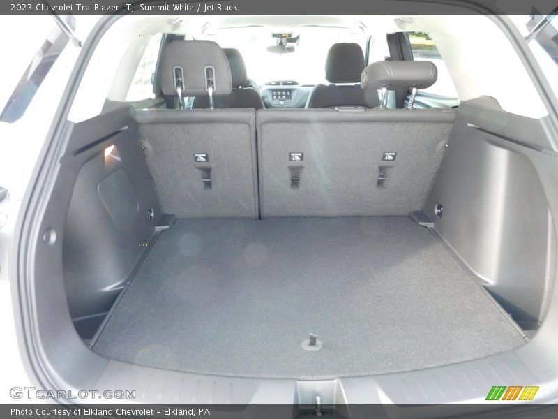 Summit White / Jet Black 2023 Chevrolet TrailBlazer LT