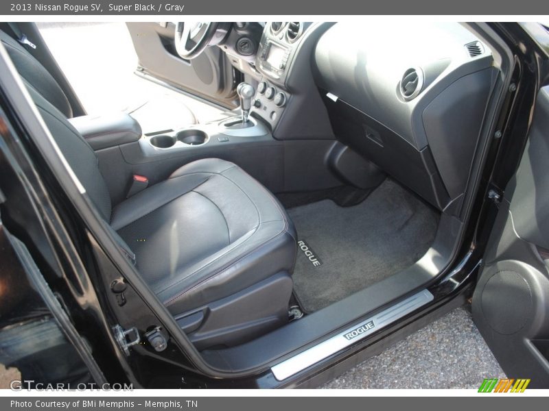 Super Black / Gray 2013 Nissan Rogue SV