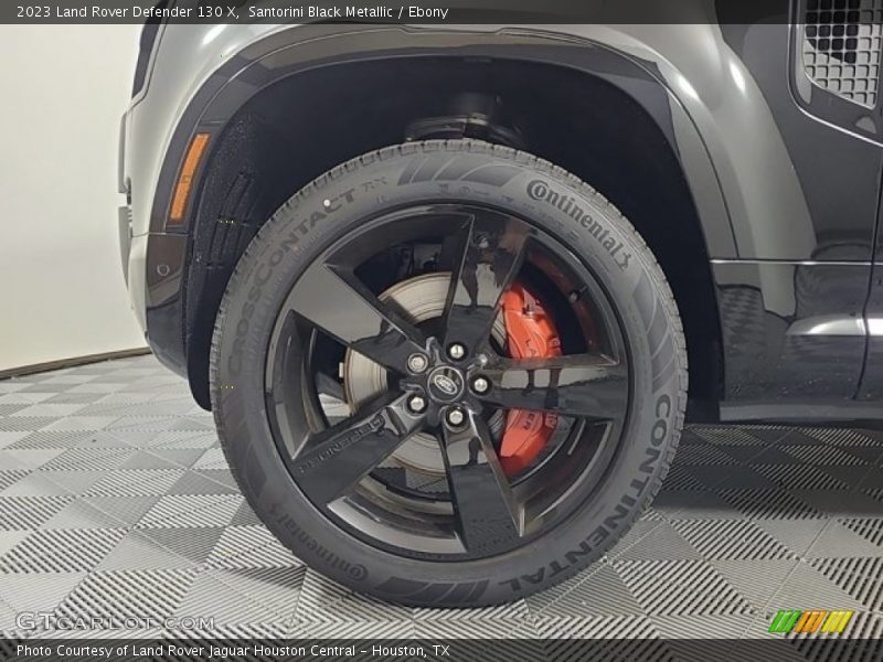 Santorini Black Metallic / Ebony 2023 Land Rover Defender 130 X
