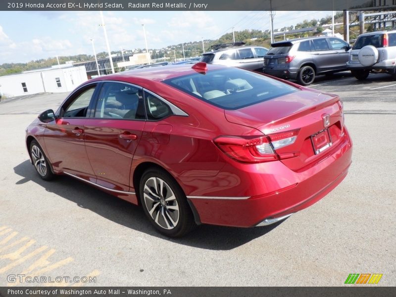 Radiant Red Metallic / Ivory 2019 Honda Accord EX-L Hybrid Sedan