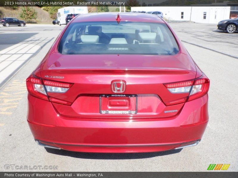 Radiant Red Metallic / Ivory 2019 Honda Accord EX-L Hybrid Sedan