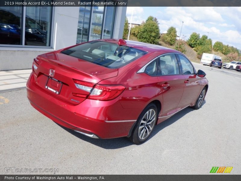Radiant Red Metallic / Ivory 2019 Honda Accord EX-L Hybrid Sedan