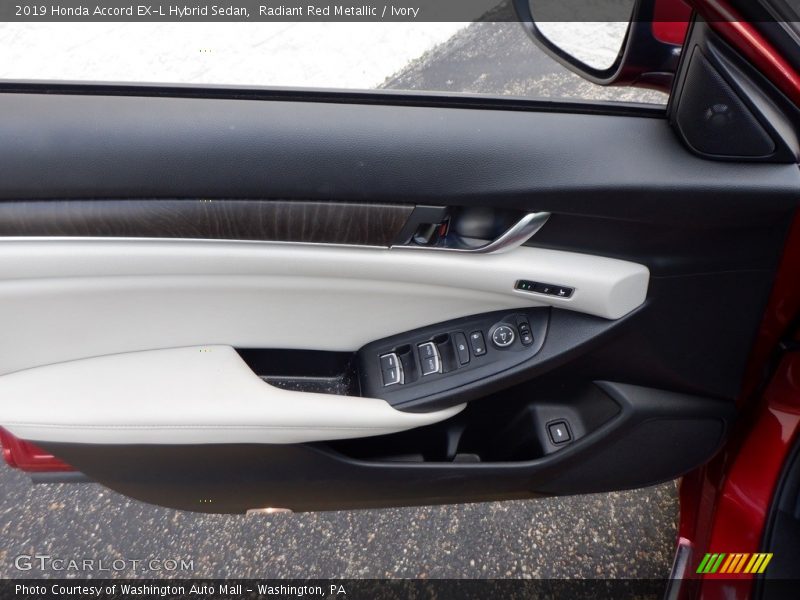 Radiant Red Metallic / Ivory 2019 Honda Accord EX-L Hybrid Sedan