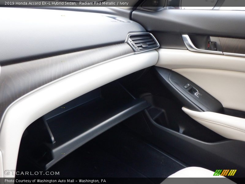 Radiant Red Metallic / Ivory 2019 Honda Accord EX-L Hybrid Sedan