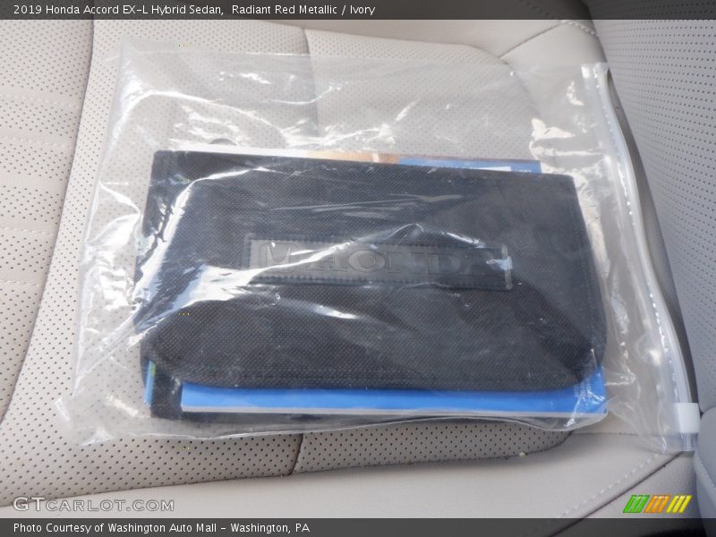 Radiant Red Metallic / Ivory 2019 Honda Accord EX-L Hybrid Sedan