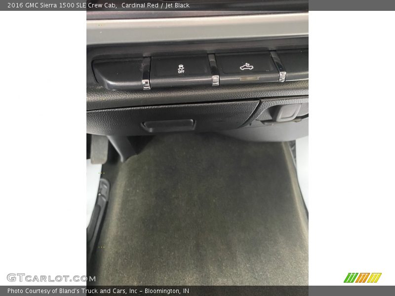 Cardinal Red / Jet Black 2016 GMC Sierra 1500 SLE Crew Cab