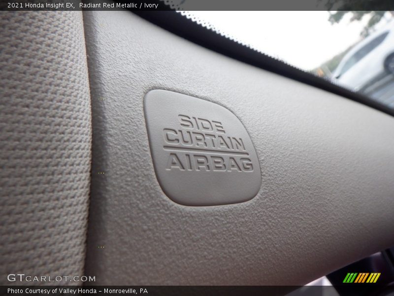 Radiant Red Metallic / Ivory 2021 Honda Insight EX