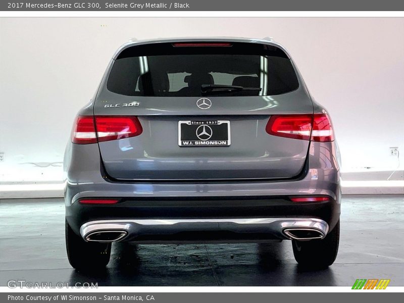 Selenite Grey Metallic / Black 2017 Mercedes-Benz GLC 300