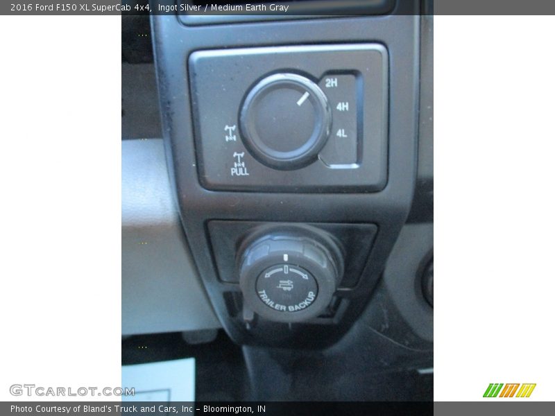 Ingot Silver / Medium Earth Gray 2016 Ford F150 XL SuperCab 4x4