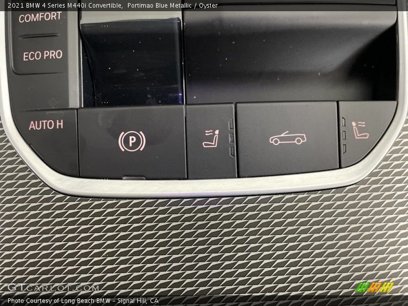 Controls of 2021 4 Series M440i Convertible