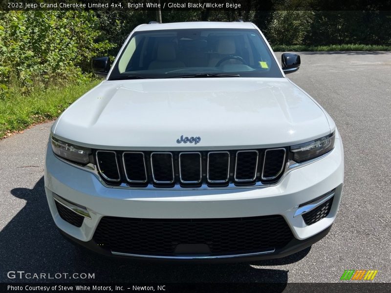 Bright White / Global Black/Wicker Beige 2022 Jeep Grand Cherokee Limited 4x4
